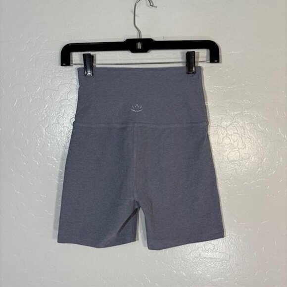 Beyond Yoga Shorts Womens Small Gray High Waist Biker Made USA Athletic Workout - Picture 3 of 8